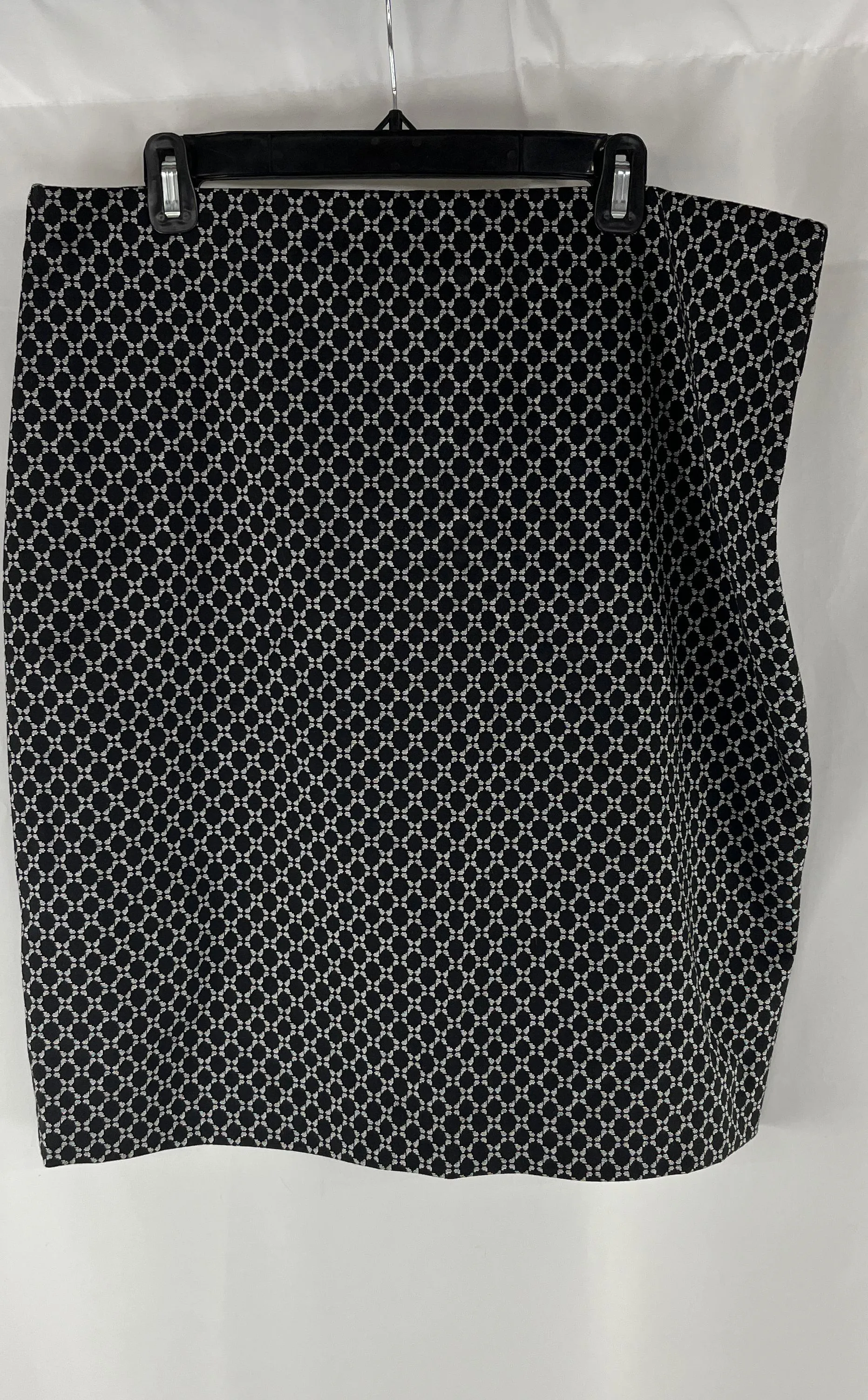 Ann Taylor Women's Straight Pencil Skirt Black Geometric Pattern Size XL NWT